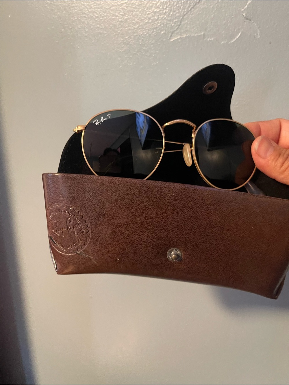 Ray-Ban Gold Frame Sunglasses with Brown Leather Case